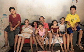 José é morador do Setor Barros e, há um ano e seis meses, assumiu os filhos para criar sozinho