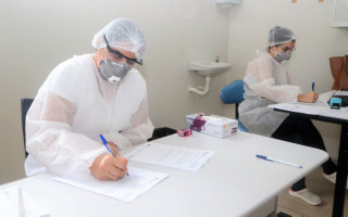 A unidade retoma também os atendimentos dos serviços do Programa Estratégia Saúde da Família, como consultas médicas, vacinação e outros