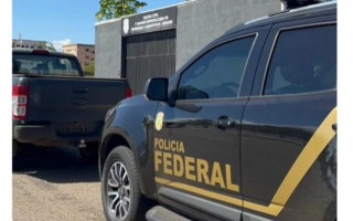 PF cumprindo mandados durante a 1ª fase da Operação Caninana.