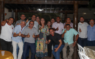 Vice-prefeito leva mais cinco vereadores além de ex-vereadores