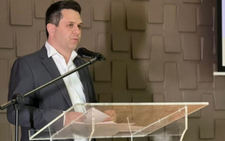 Deputado destaca saber das necessidades dos pequenos negócios. 
