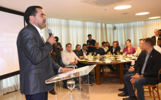 Wanderlei Barbosa durante evento da Fieto em Palmas 