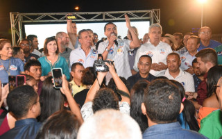 Em seu discurso, o Governador relembrou que Porto Nacional é o local onde foi vereador pela primeira vez, no ano de 1988.