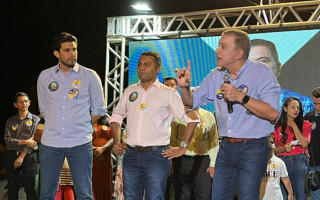 Candidato ao Senado Amastha durante reunião em Palmas. 