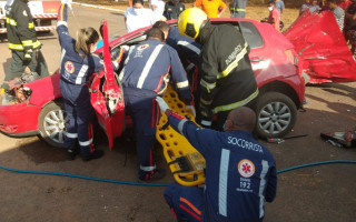 Corpo de Bombeiros atuando no resgate 