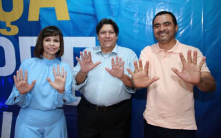 Empresário Edson Tabocão com Wanderlei e Dorinha