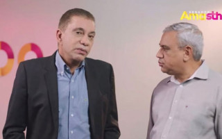 Candidato ao Senado  Carlos Amastha em conversa com o missionário Carlos Roberto Lopes