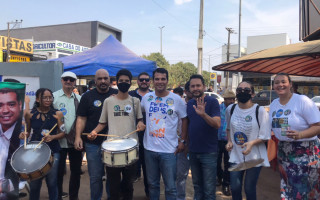 Candidato ao governo, Irajá percorreu as ruas de Taquaralto neste sábado, 17.