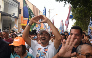 De acordo com Pesquisa Ipec, Wanderlei segue na liderança para o governo do estado.