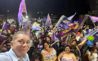 Amastha discursou para milhares de portuenses na noite desta quinta-feira, 22.