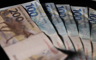  O valor do consignado está limitado a 40% do repasse permanente de R$ 400 do Auxílio Brasil.