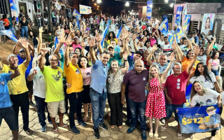 Terciliano ao lado de apoiadores m Xambioá 