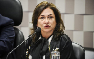 Senadora Kátia Abreu disse que só Deus pode tirar sua candidatura.