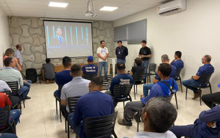 Senador e Candidato ao governo visitou a Loja JL Meurer, em Palmas. 