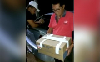 Homem tem pernas amputadas e hospital entrega membros à família em caixa de papelão