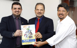 Secretários de Planejamento, Sergislei Silva de Moura, e da Casa Civil, Deocleciano Gomes Filho