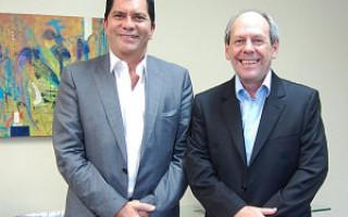 Prefeito de Palmas, Carlos Amastha, ao lado do prefeito de Araguaína Ronaldo Dimas