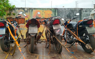 Motocicletas apreendidas durante ação da Polícia Civil.