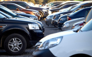 Para evitar golpes, a recomendação é que ao adquirir um veículo, o cidadão deve optar  por uma concessionária ou garagem de veículos que já esteja estabelecida no mercado