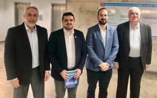 Mauricio Fregonesi, Sergislei Silva de Moura, Carlos Bellas Lamas (Gerente de Operações do Banco Mundial) e Davi Torres