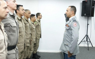 Tenente-coronel Cléber (Direita) no Curso de Formação de Juiz Militar, em Goiânia