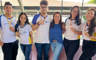  Estudantes do CEM Paulo Freire medalhistas na OBA 2022.