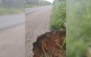 Foi identificado um trecho com erosão no km 150 da BR 153, entre o perímetro urbano de Araguaína e o Posto da PRF.