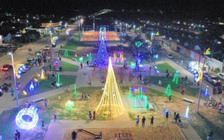 A ornamentação especial de Natal irá beneficiar diretamente mais de 10 mil moradores 