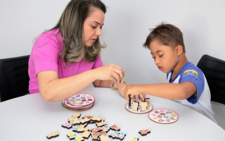 As salas de recursos multifuncionais do AEE (Atendimento Educacional Especializado) são destinadas para desenvolver diversas habilidades nos alunos