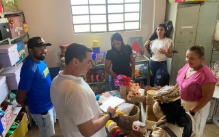 Alexandre Guimarães visita sede provisória da APAE de Nazaré