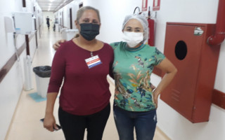 A acompanhante devolveu à funcionária do laboratório, R$700,00 que encontrou no corredor do hospita