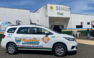 Carro entregue à prefeitura de Filadélfia 