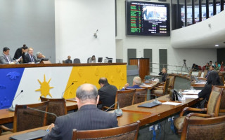 Deputados criticaram o Governo e cobraram a execução de emendas parlamentares.