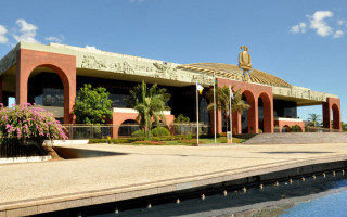 O ponto facultativo não vai afetar o funcionamento de serviços essenciais, como saúde e segurança.