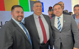Secretário Extraordinário de Representação do TO em Brasília, Carlos Manzini Jr, ministro da Justiça e Segurança Pública, Flávio Dino, e secretário da SSP-TO, Wlademir Costa 
