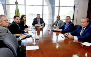 O governador Wanderlei Barbosa esteve em audiência com o Ministro da Justiça e Segurança Pública, Flávio Dino, para tratar de ações integradas e gestão dos convênios na área da segurança pública