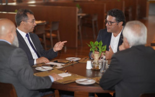 Wagner Rodrigues e presidente da Voepass, José Felício Júnior (à direita), durante reunião nessa quarta-feira, 12.