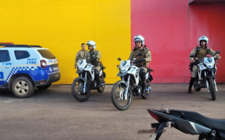 Polícia Militar e Samu foram chamados para atender ocorrência no supermercado 