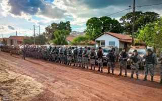 Policiais a postos para seguir com as buscas na Operação Canguçu