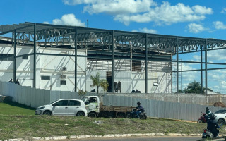 Homem caiu do telhado e morreu no local 