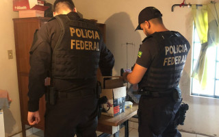 Policiais civis e federais cumprem 51 mandados em 17 estados e no Distrito Federal. 