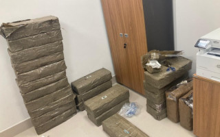 Cerca de 290 quilos de drogas foram apreendidas pela Polícia Federal.