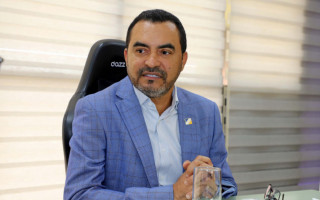 A concessão de progressões funcionais é uma forma de incentivar o aprimoramento profissional.