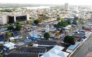 EXPOARA 2023 inicia a programação com Leilões,  feiras de ovinos e caprinos, exposição de gado nelore e o parque de diversões. 