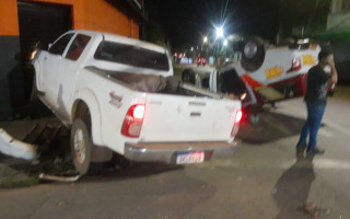 Caminhonete atingiu viatura do Bombeiros de Bombeiros  