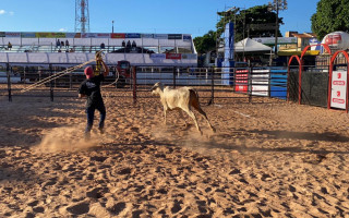 Prova do laço a pé aconteceu nesta terça-feira, 06, no Parque de Exposições Dair Lourenço.