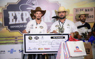 O peão Fernando Ricardo, de Darcinópolis, levou o prêmio de 10 mil reais.