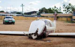 Aeronave ficou danificada ao fazer pouso de emergência 