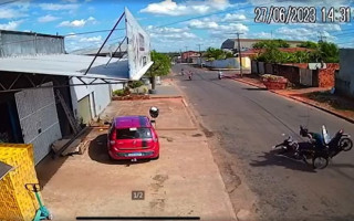 Acidente envolvendo duas motocicletas ocorreu na tarde da última terça-feira, 27, no setor São Miguel.