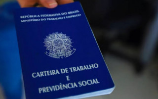 Empresa convoca colaboradora. 
